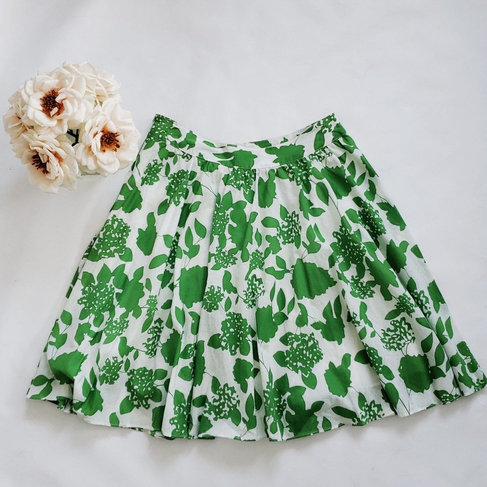 Sweet Spring Skirt, Full and Feminine - Small